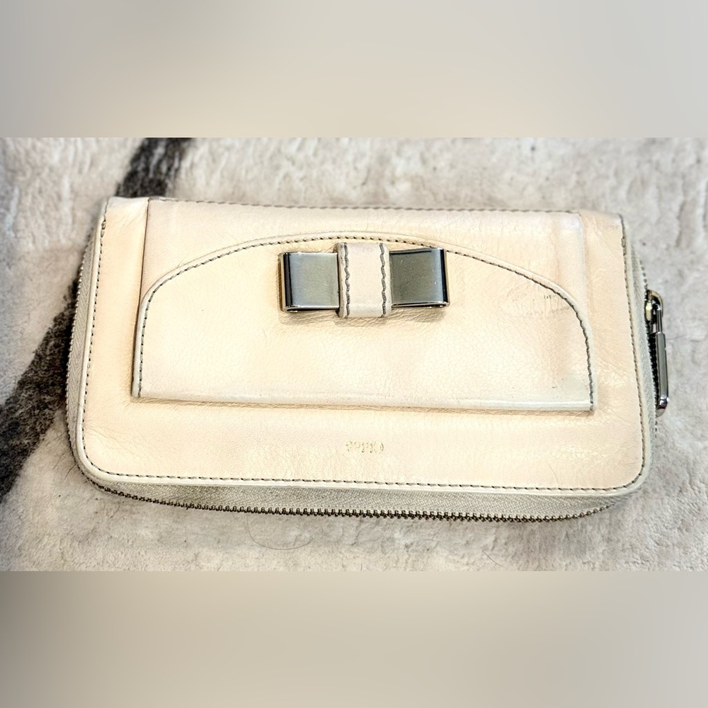 Chloe Cream Leather zipper wallet with Silver Bow